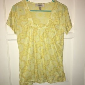 Yellow flower print shirt